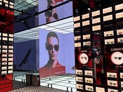 店内环境-Ray·Ban雷朋(淮海中路店)