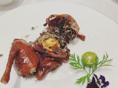 黑鬆露鮑魚釀乳鴿-Yan Ting宴庭中餐厅-长沙瑞吉酒店(运达店)