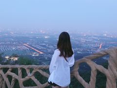 -鬼笑石后山停车场