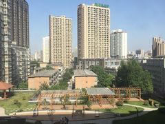 -西安大雁塔科技大学地铁站亚朵酒店