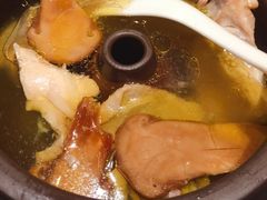 -云海肴·汽锅鸡·云南菜(天山百盛优客店)