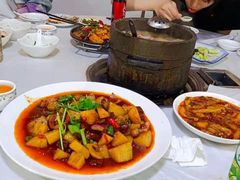 -鲁朗纳麦石锅鸡庄园