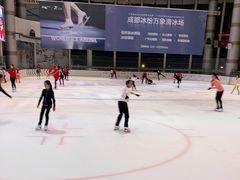 -成都冰纷万象滑冰场