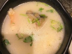 三文鱼头炖豆腐汤-晓寿司·精致料理(绿地店)