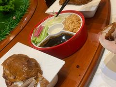 -老街坊美食汇(玉兰大街店)