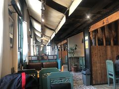 靠窗位-手选潮汕鲜活牛肉火锅(二七广场店)