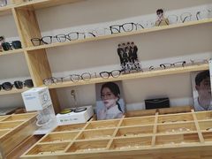 -豪门视光·星趣控·蔡司依视路眼镜代理商(中央大街店)