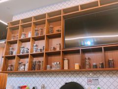 -胡须佬鸡煲四季火锅店(石厦西村直营店)