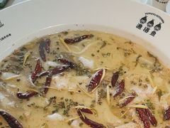 -渔语鱼酸菜鱼新川菜(来福士店)