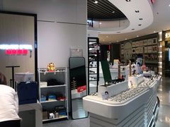 -沫芮眼镜·蔡司官方授权店(人民广场店)