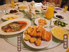 本帮红烧肉-东方明珠老上海8号餐厅(东方明珠广播电视塔店)