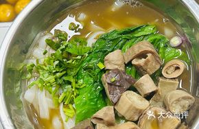 Noodles with Beef Offal and Wheat Gluten