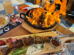 -米德维奇俄式西餐厅(西六道街店)