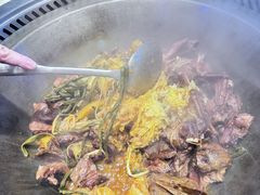 铁锅炖大鹅-山里屯铁锅炖·东北菜(康桥店)