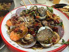 -老东镇啤酒屋海鲜加工·蒸汽海鲜·海鲜烧烤(台东店)