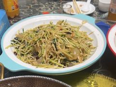 -一口猪海鲜浑锅·东北家常菜