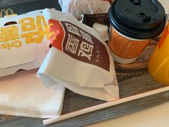 -麦当劳(杨林得来速店)