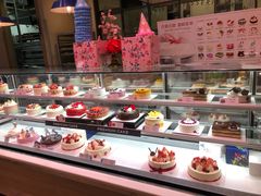 面包甜点陈列柜-巴黎贝甜(大宁国际商业广场店)