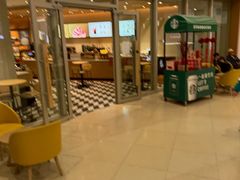 -星巴克臻选(莘庄仲盛店)
