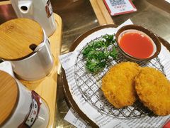 -龍堂蟹黄小笼包(德思勤四季汇店)