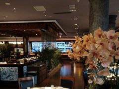 -八府香鸭·啫啫煲(华山路店)