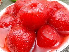 -果松木炭酸菜铜火锅·外婆参鸡汤