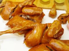 红烧乳鸽-汤城小厨•粤菜•靓汤(金宝街店)