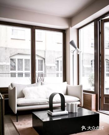 简直不要太划算。经过与设计师多次磋商定下雏形