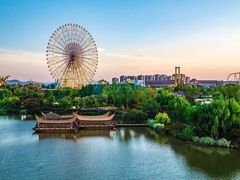 -七彩云南欢乐世界