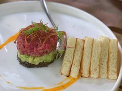 牛肉塔塔配牛油果黑橄榄酱-Solo(衡山路店)