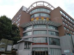 -昆明朗威酒店(昆明站火车站双桥夜市风情街店)