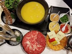 -鲜入围煮花胶鸡海鲜火锅