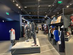 -NIKE品牌体验店(金源新燕莎店)