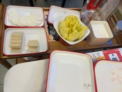 -毛辣果·贵州红酸汤牛肉火锅(西单店)