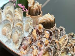 -雍容荟帝王蟹活龙虾展台自助(IFS黑金店)