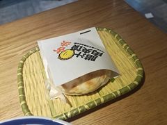 经典腊汁肉夹馍-陕味食族油泼面(工商大学店)