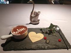 提拉米苏蓝莓芝士南瓜蛋糕-梧桐北京烤鸭·铜锅涮肉(海岸城店)