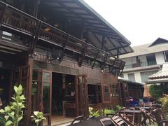 -Dash Teak House