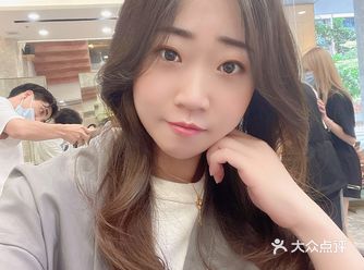 夏日给头发补个水修剪get新发型