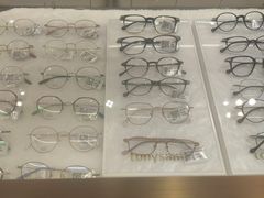 -宝岛眼镜(群光广场店)