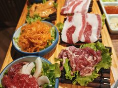 -明洞阿姨·韩式酱蟹烤肉·创意料理(三元桥店)