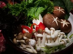 -老牌坊云南鱼豆花火锅(嵩山店)