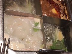 -巴渝瓦肆重庆鲜火锅(宝龙环湖店)