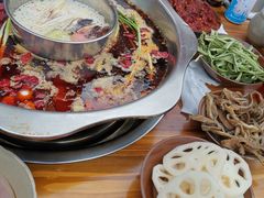 -周幺妹重庆老火锅(银泰城总店)