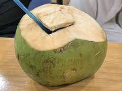 现开椰子汁-新记肉骨茶