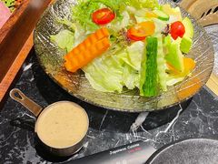 -山川小町·极番烧肉(新地假日广场店)