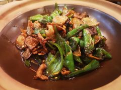 碾辣椒炒肉-吃饭皇帝大土家民族菜(正大广场店)