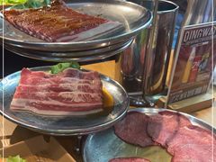 -青瓦炭韩潮烤肉(花园道店)