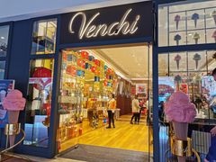 门面-VENCHI 闻绮(上海佛罗伦萨小镇店)