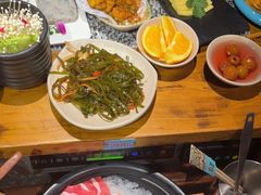 -老牌坊云南鱼豆花火锅(哈西万达店)